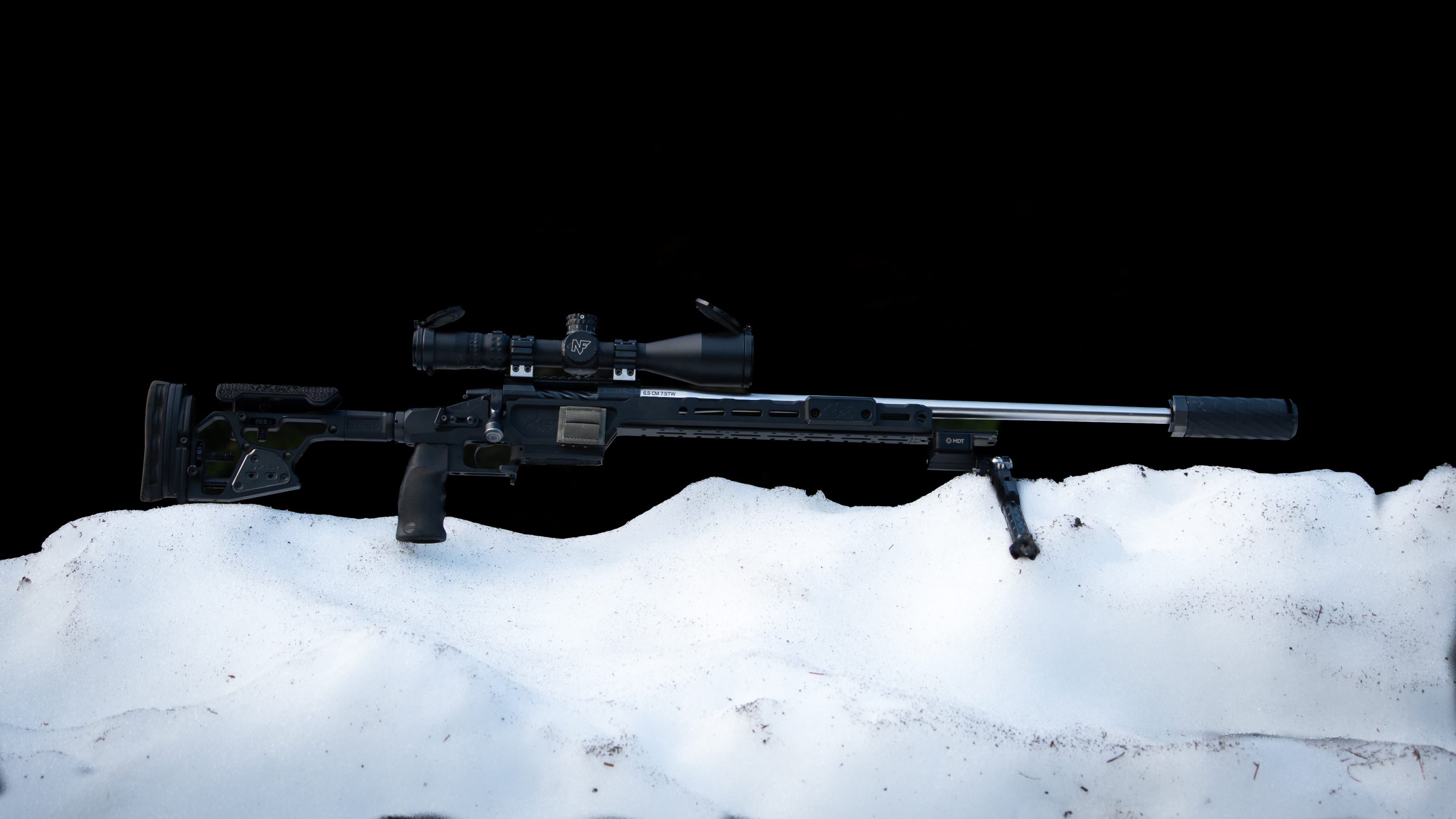 NHS lifestyle shot 1 thumbnail